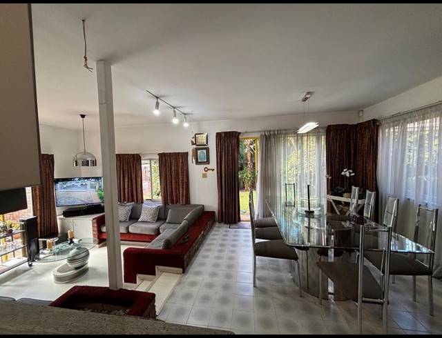 4 BEDROOM HOUSE FOR SALE IN RESERVOIR HILLS